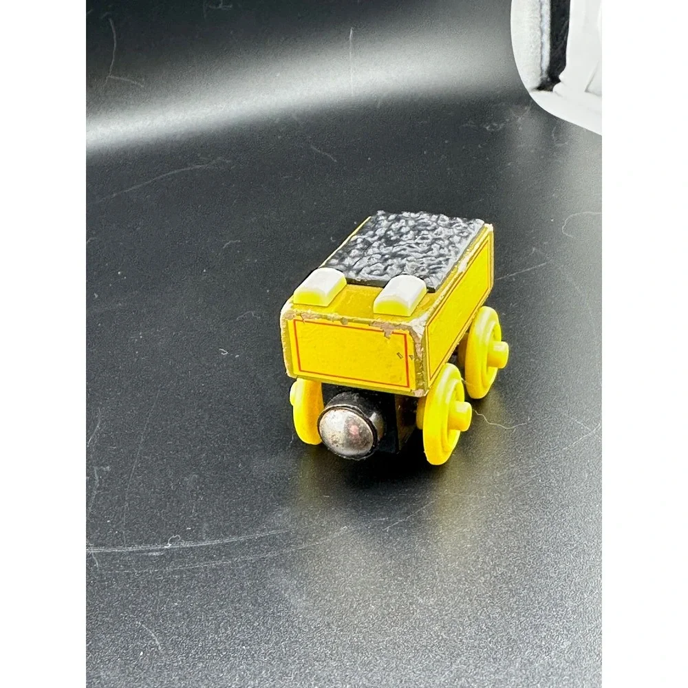 Thomas & Friends‎ Wooden Railway Molly's Tender Yellow Coal Car 2003 Train
